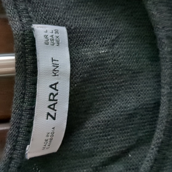 Top - Picture 2 of 3